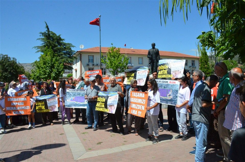 Peasants claim their land in Turkeys Amasya province!