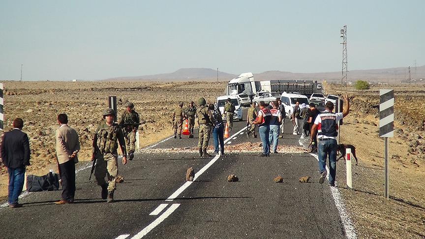 PKK attacks minibus in Turkey, 2 village guards dead