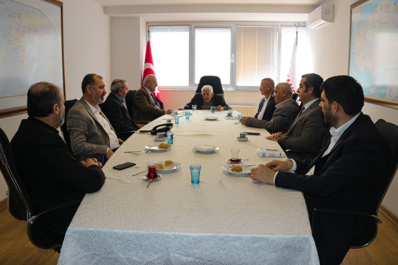 Recai Kutan pays a visit to Cansuyu