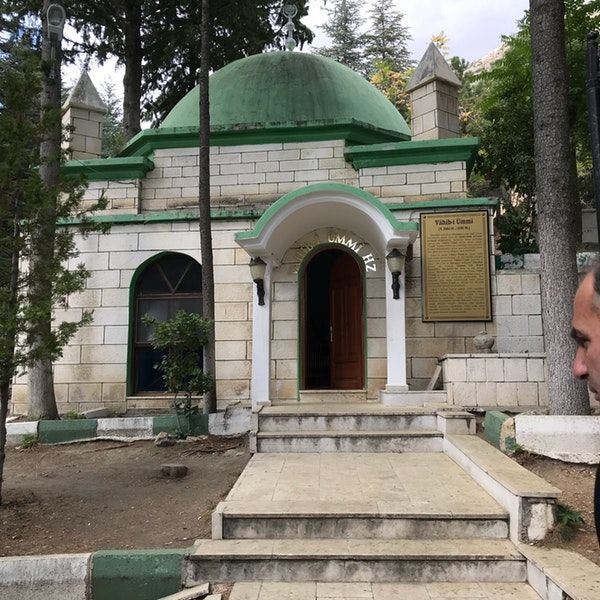 Restoration of the mausoleum with gambling money!