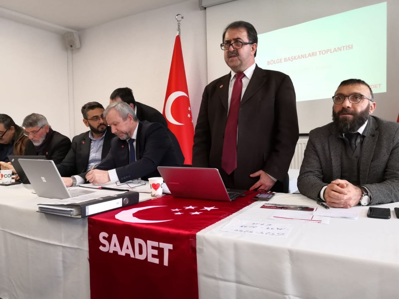 Saadet Avrupa offered solutions to the problems of expatriates