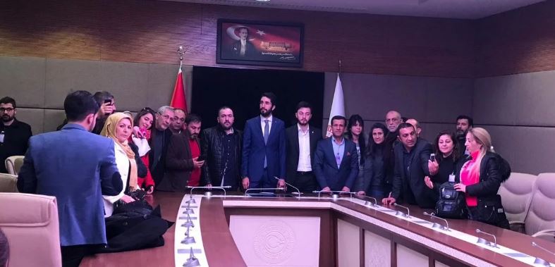 Saadet Party deputy meets people who waiting for amnesty law
