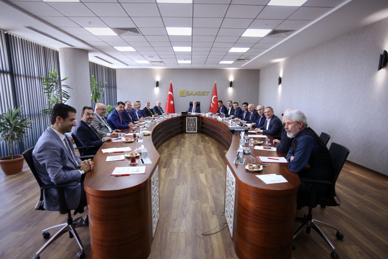 Saadet Party holds Presidency Council meeting 
