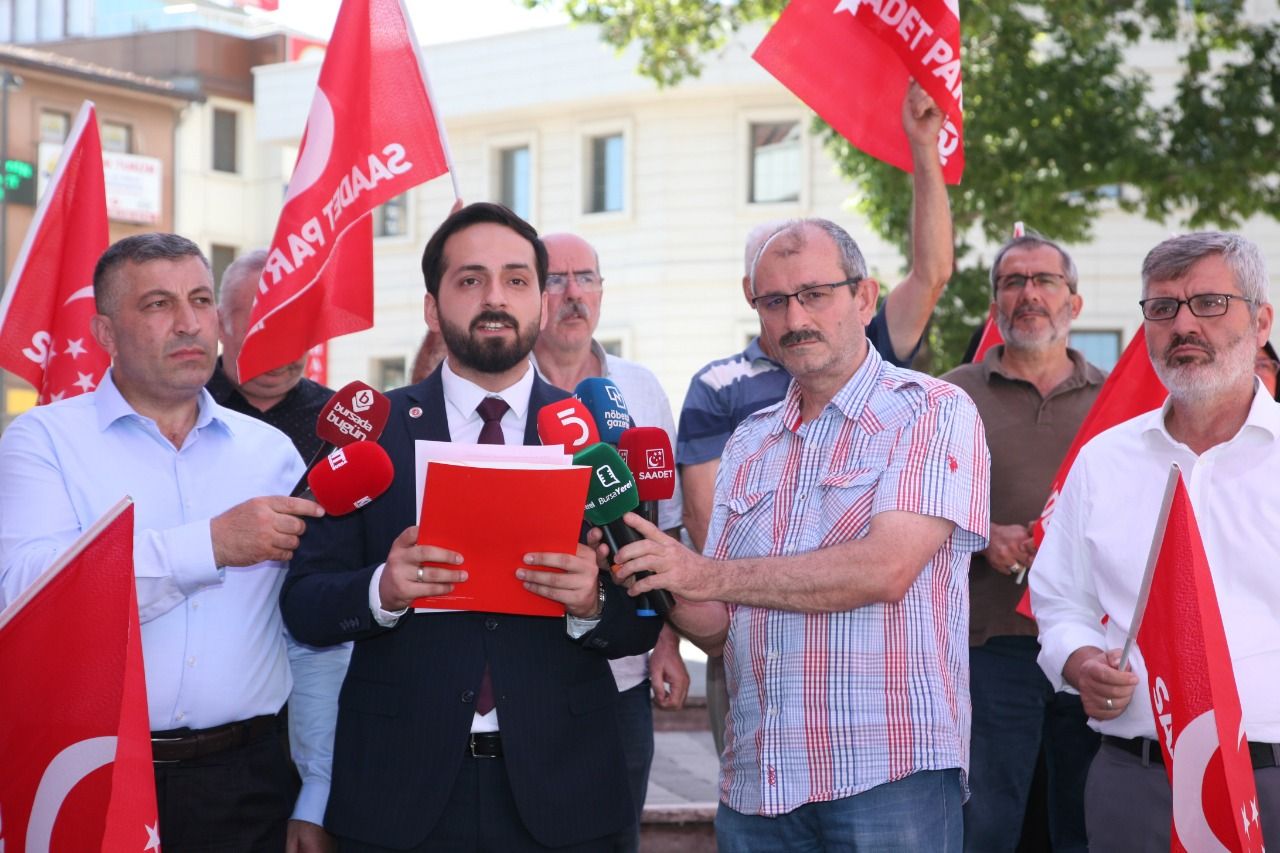 Saadet Party makes a press statement on the agenda