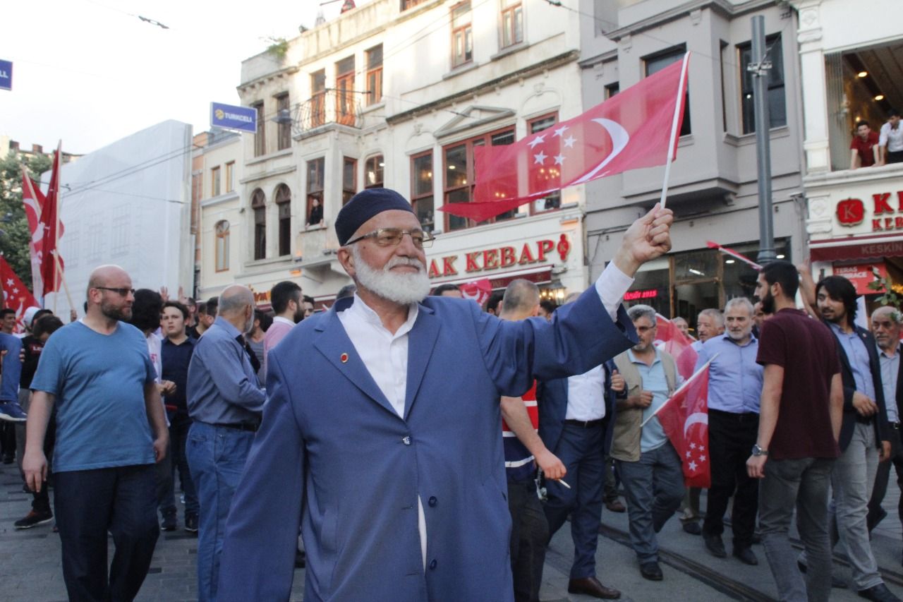 Saadet Party organized the march Saadet on street in Istanbul