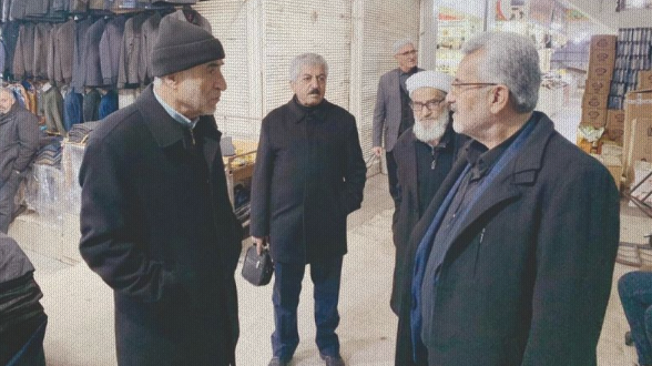 Saadet Party visits burning commercial building in Batman