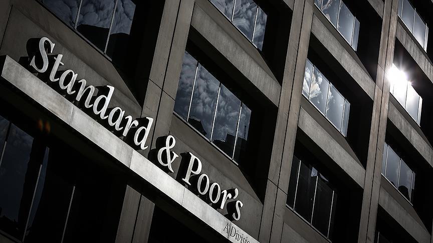 S&P holds steady Turkeys credit rating at "BB"