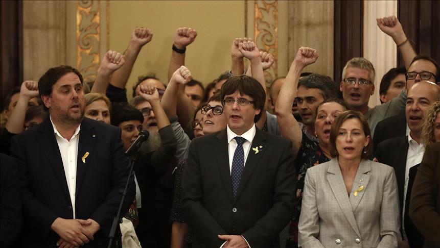 Spain: Former members of Catalan cabinet sent to prison