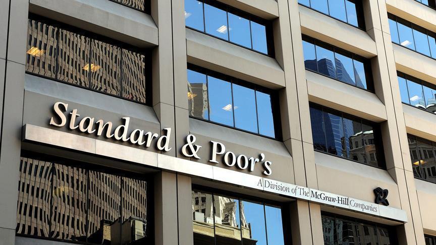 Standard & Poor holds Turkeys credit rating steady