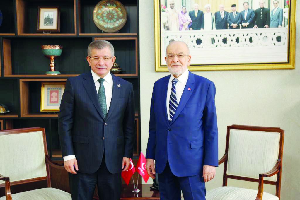 Temel Karamollaoğlu meets with Ahmet Davutoğlu