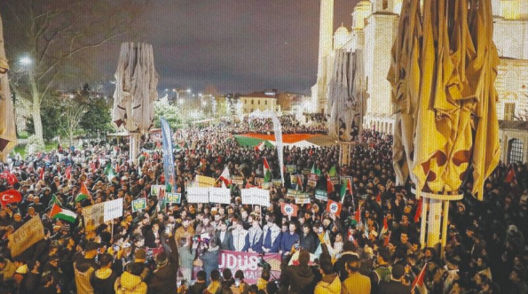 Tens of thousands of people give a message of support to Palestine