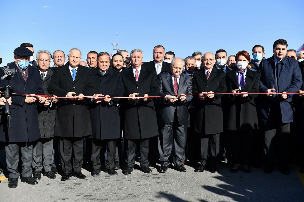 The new buses of the Capital Ankara on the road