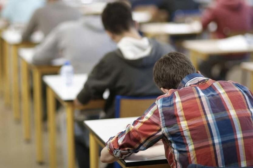 The passing score lifted, but 800,000 students did not choose a university
