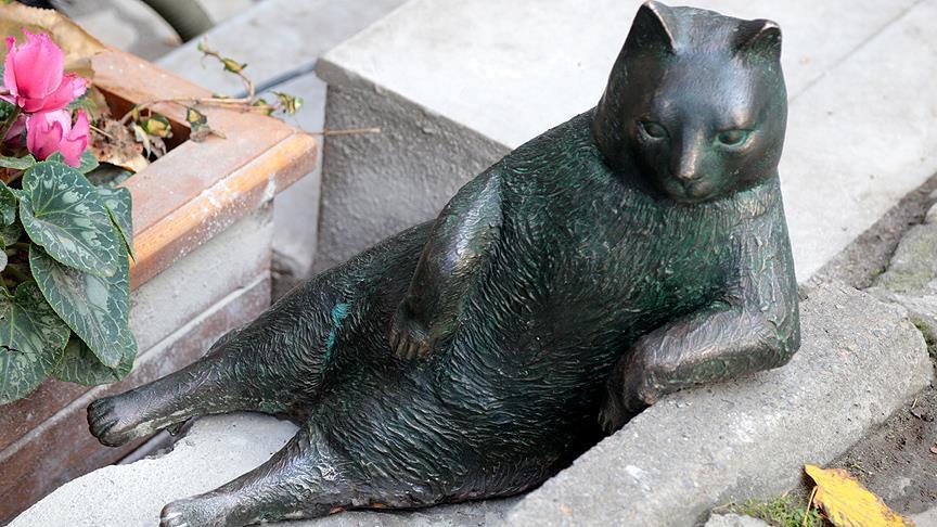 The 'Tombili' cat sculpture back in Kadikoy