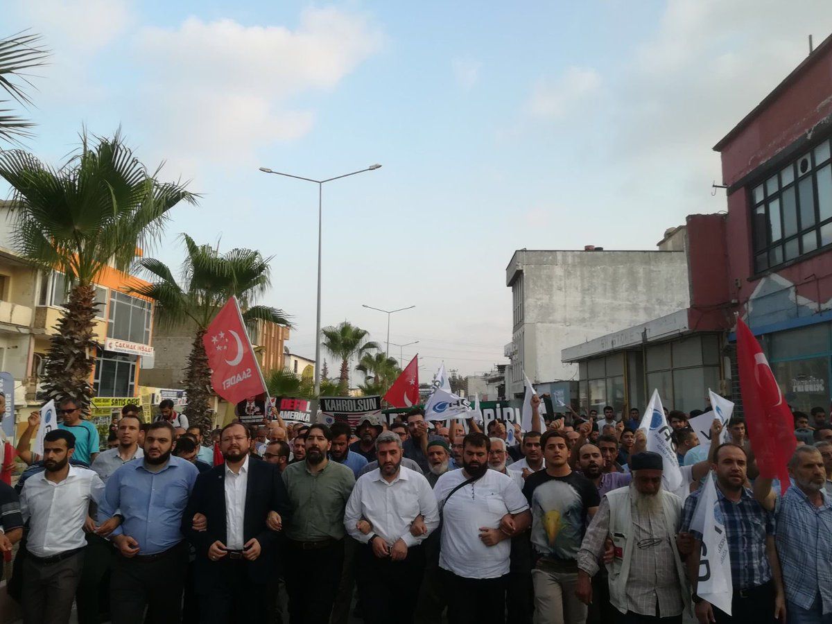 Thousands from AGD protest against US Incirlik base
