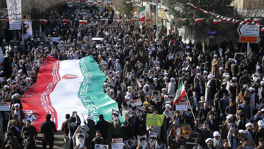 Thousands in Iran rally against US support for protests