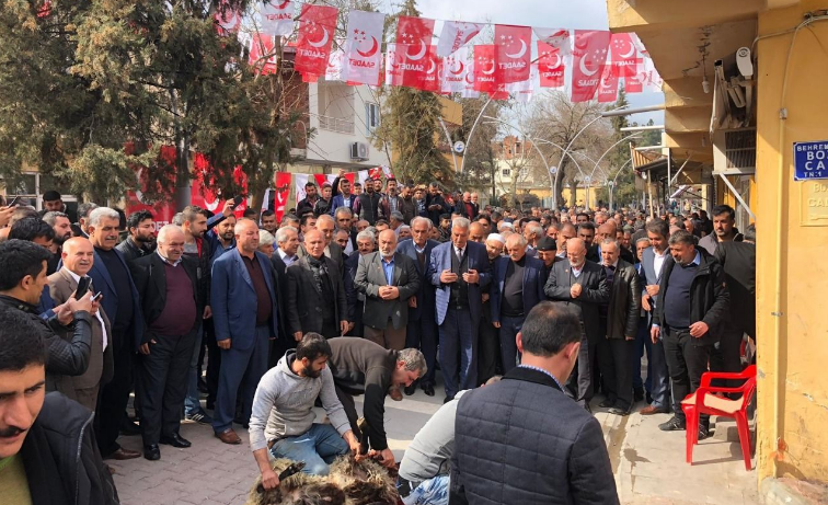 Thousands of people joined the Saadet Party in Batman