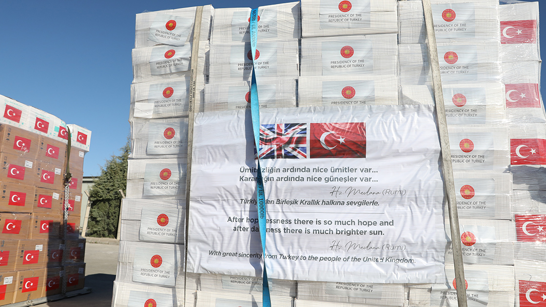 Turkey delivers medical aid to UK to help fight virus