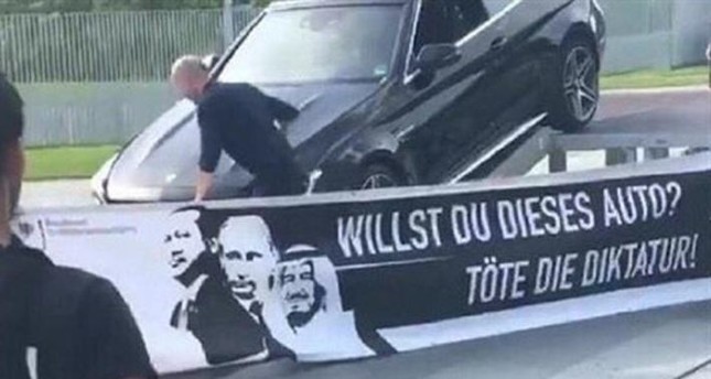 Turkey issues diplomatic note to Germany over anti-Erdoğan banner