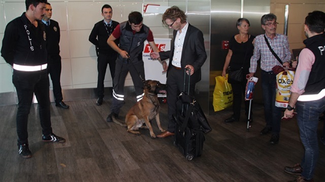 Turkey retaliates, searches German passengers with police dogs