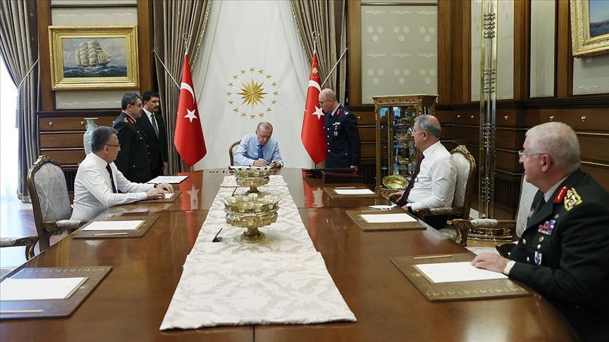 Turkey shuffles army commander, promotes generals