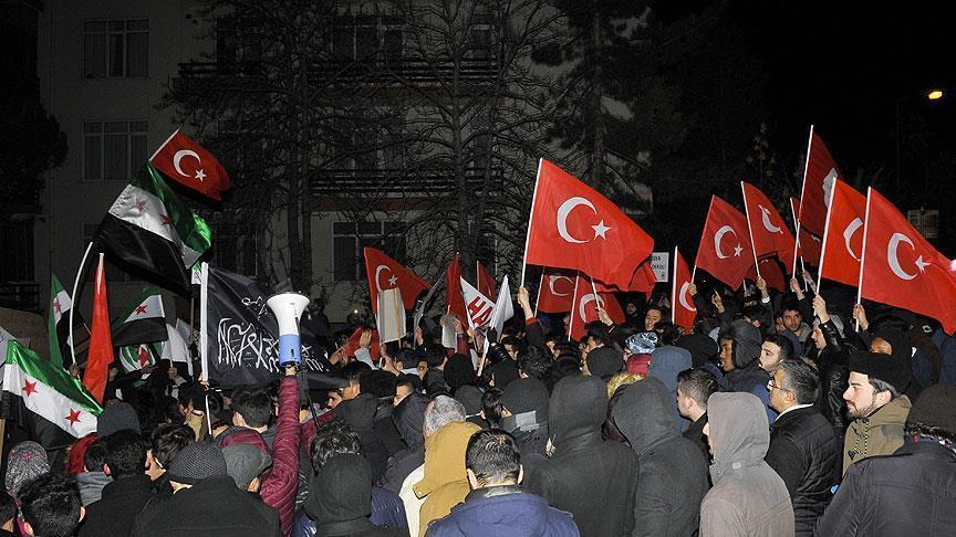 Turkish citizens protest Aleppo violence