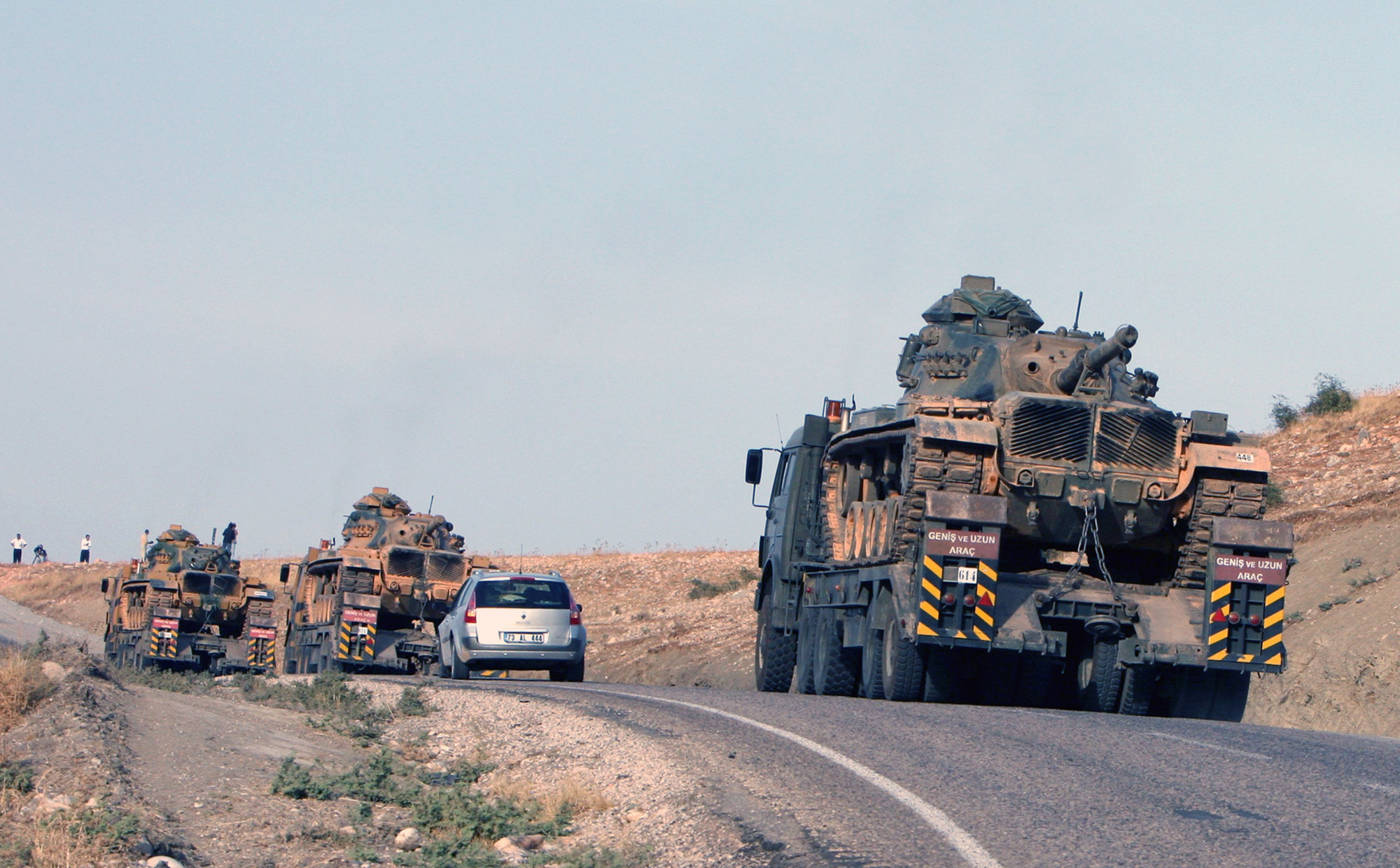 Turkish military stages military buildup in Iraqi border