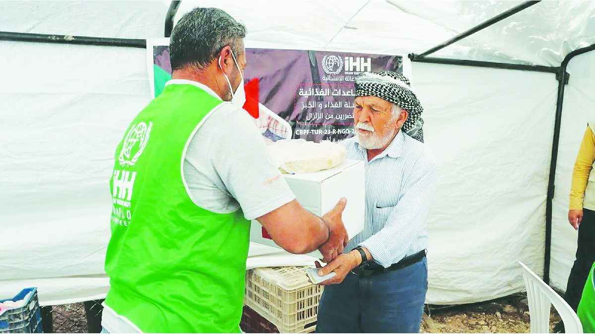 Turkish NGO and UN provide food support to earthquake victims in Syria