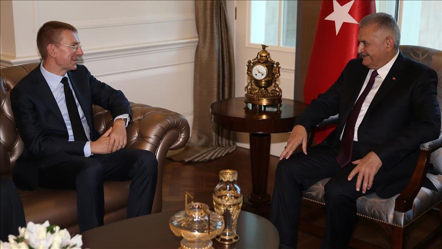 Turkish PM meets foreign ministers of Latvia, Denmark