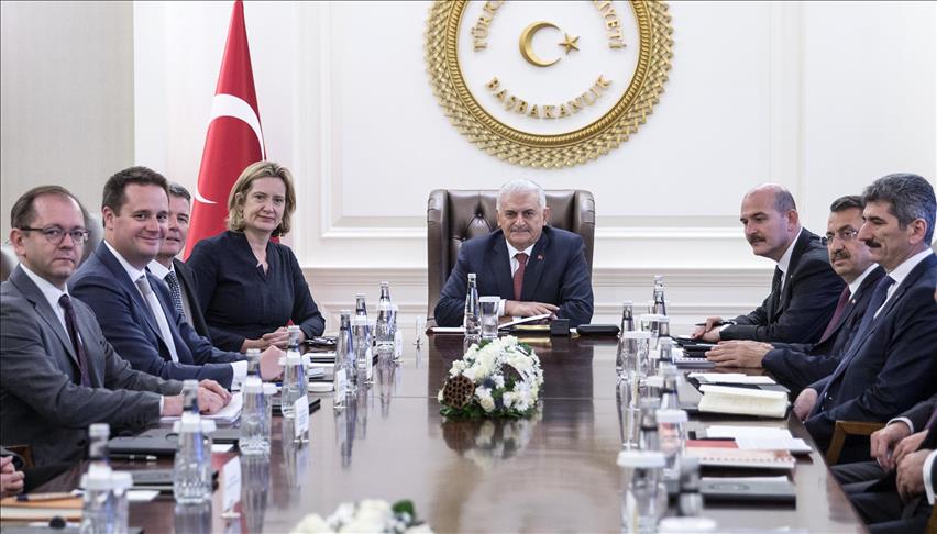 Turkish PM receives British interior minister