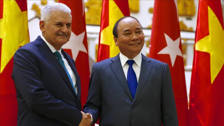 Turkish premier Binali Yıldırım visits Vietnam