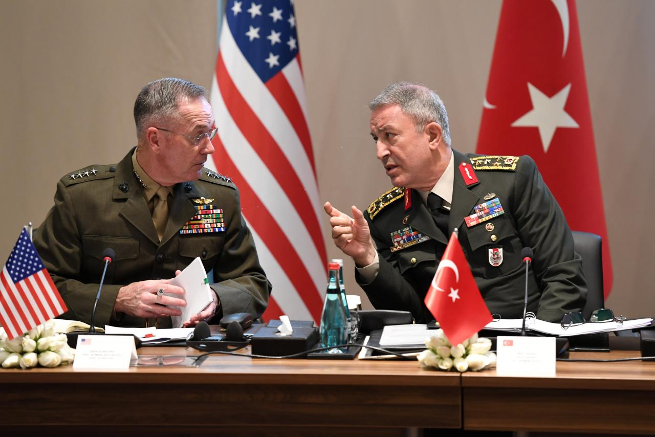 Turkish, US army chiefs meet, discuss developments in Syria, Iraq