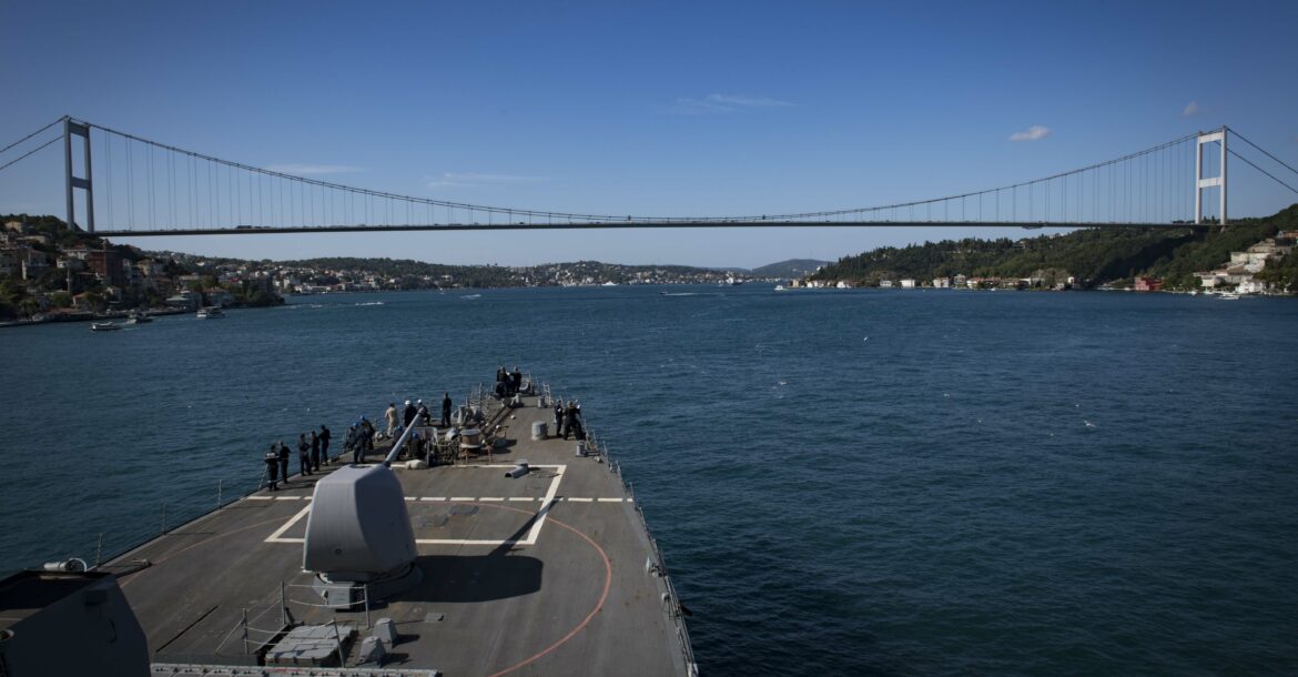 U.S. to send two warships to Black Sea, Russia voices concerns