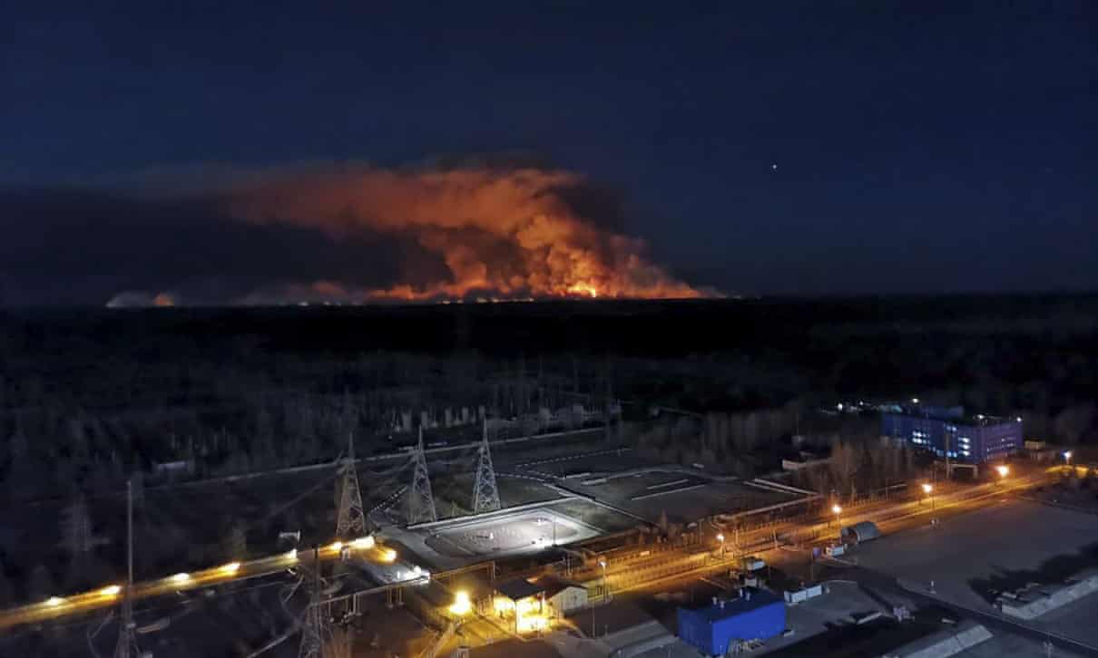 Ukraine: wildfires draw dangerously close to Chernobyl site
