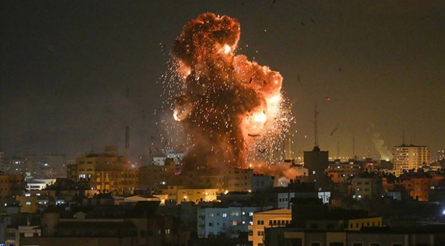 Zionist regime’s tanks attack Gaza sites