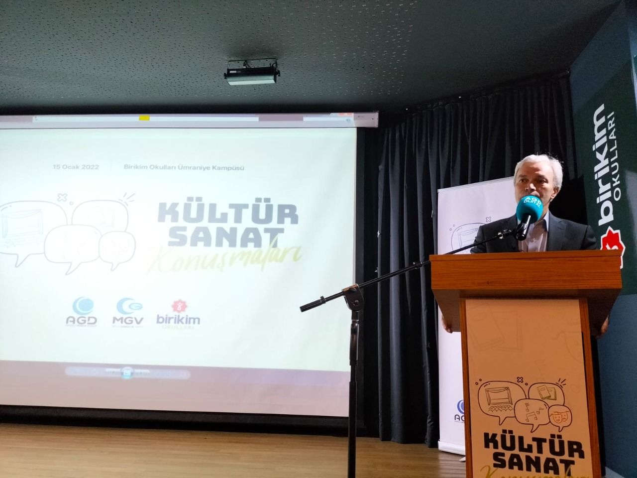 Anatolian Youth Association organizes 'Culture and Art Talks'